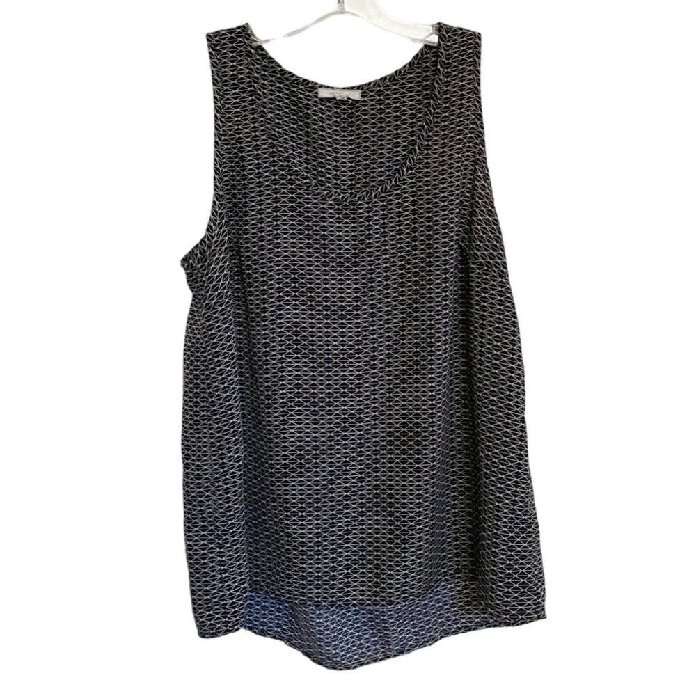 Pleione Women Navy White Geometric Diamond Print Sleeveless High-Low Blouse S